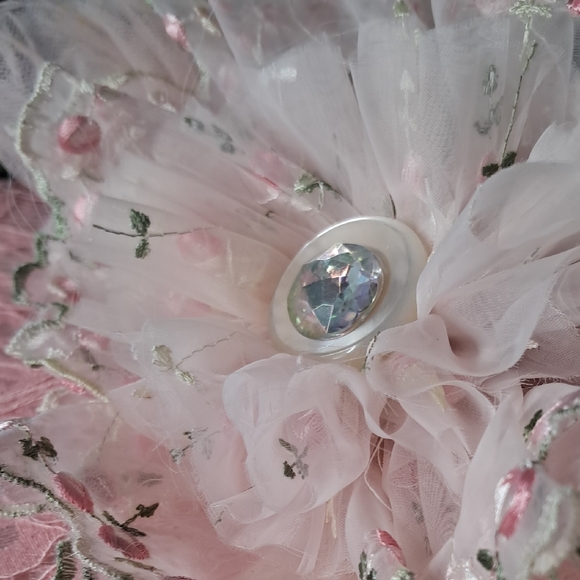 ROSE LACE SONATA DERBY HAT OOAK